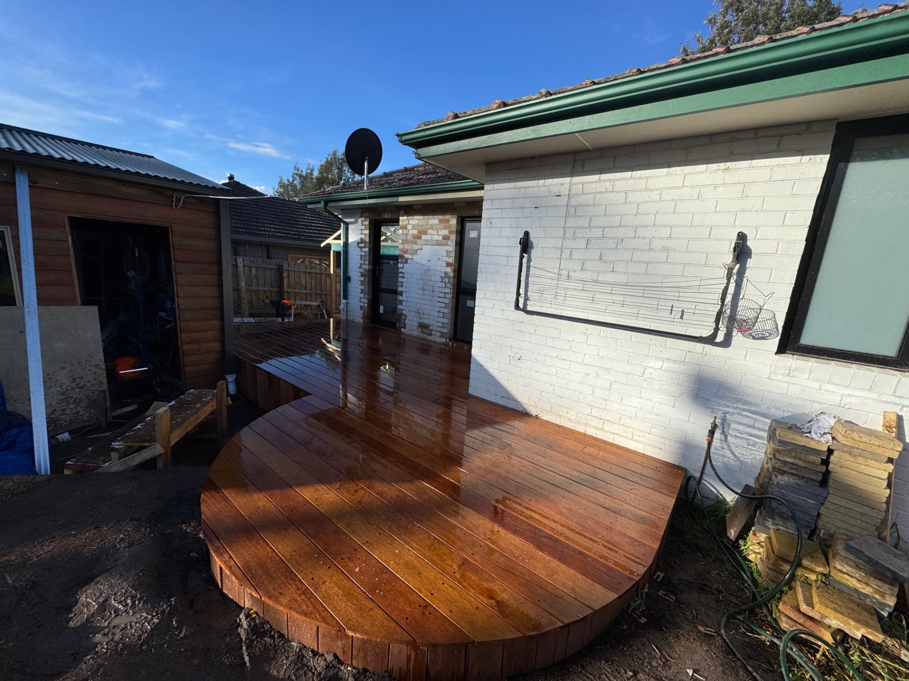 Curved timber deck feature